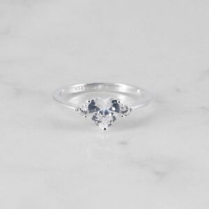 ANILLO CRISTALES CORAZON