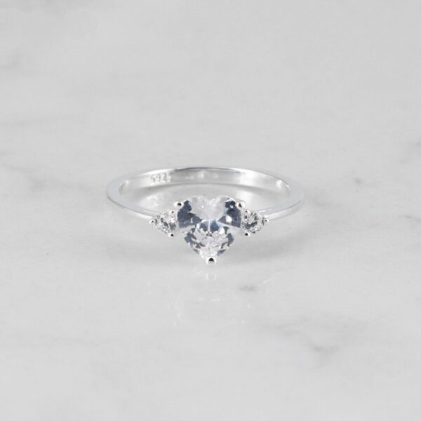 ANILLO CRISTALES CORAZON